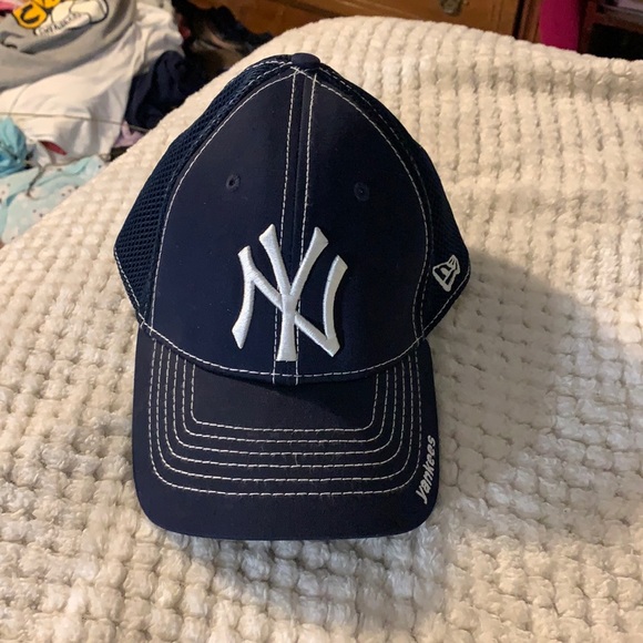 Genuine Merchandise Other - Yankees base ball hat